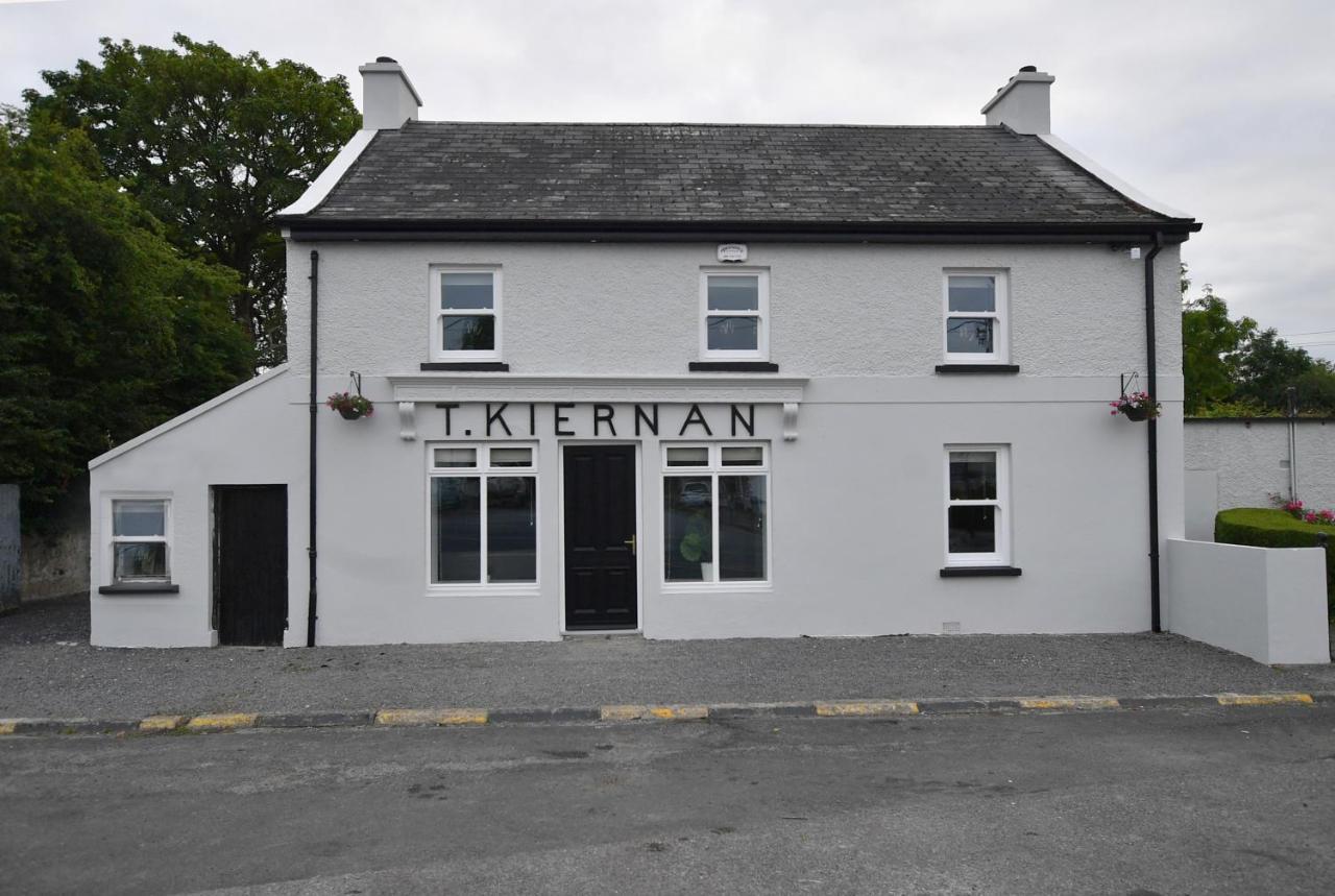 Kiernan'S Self Catering & Accommodation Legan Exterior photo